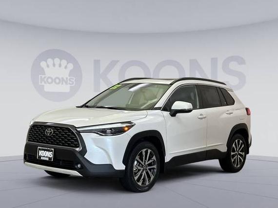 TOYOTA COROLLA CROSS 2022 7MUDAABG0NV018359 image